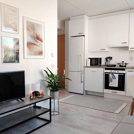 Beautiful Studio In The Heart Of Лахти Экстерьер фото